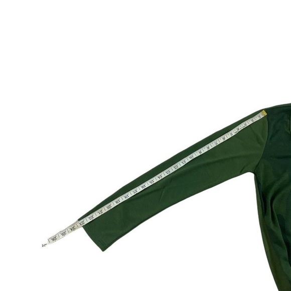 Go Couture Green Camo Print Relaxed Long Sleeve top - NWOT - Medium - Picture 9 of 15